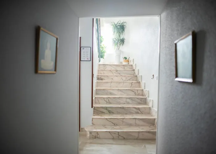 La Corte * 카리온 데 로스 콘데스